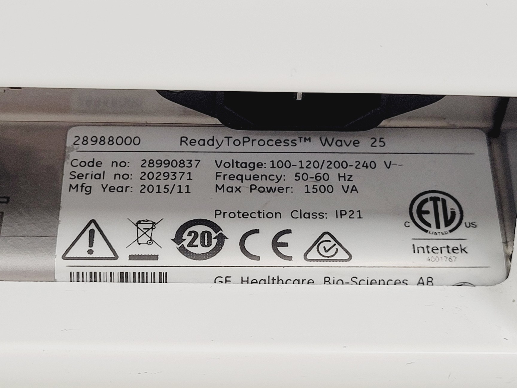 Tabliczka znamionowa rockera 28988000 ReadyToProcess WAVE 25: egzemplarz wyprodukowany w listopadzie 2015 roku